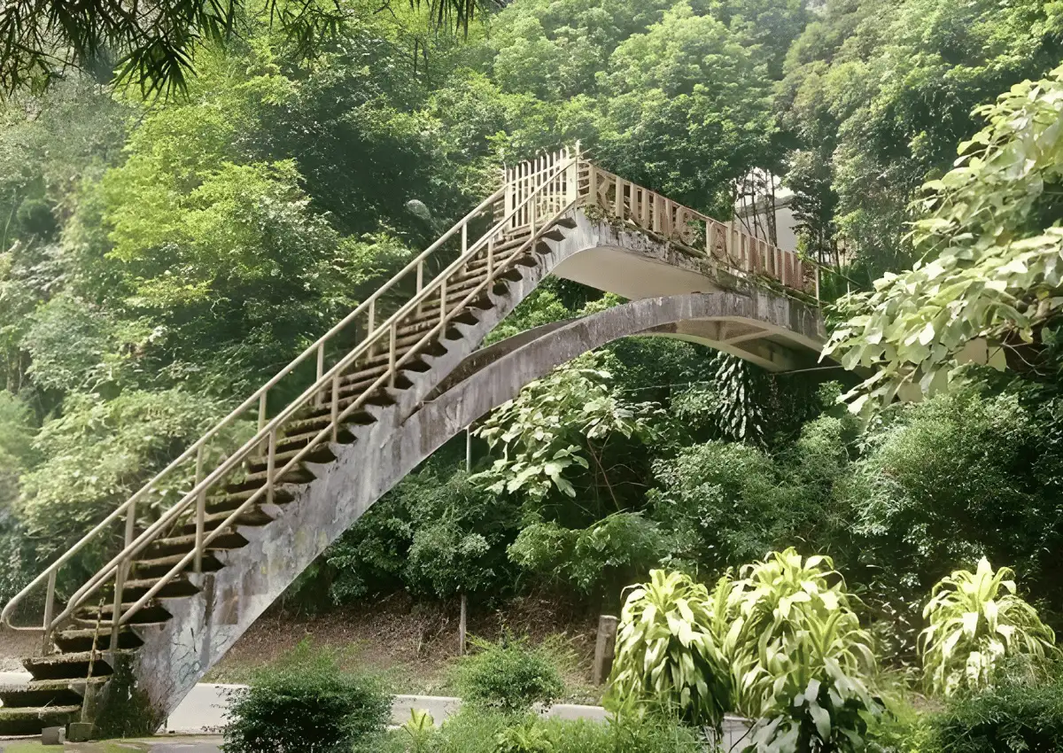 tangga villa soekarno.