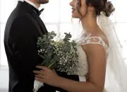 10 Tradisi Pernikahan Unik di Dunia, Ayah Ludahi Payudara Pengantin