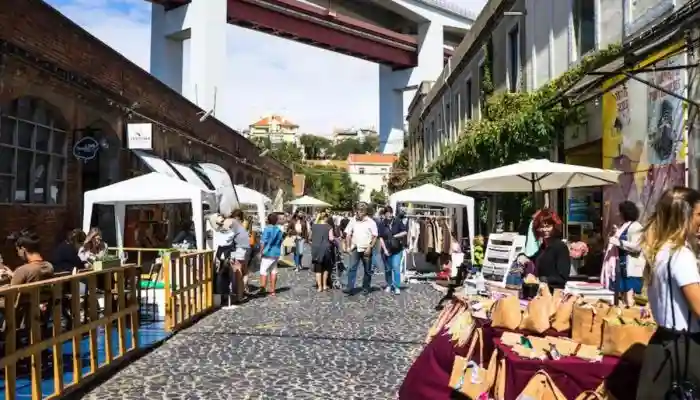 Pasar yang ada di Kota Lisbon. 