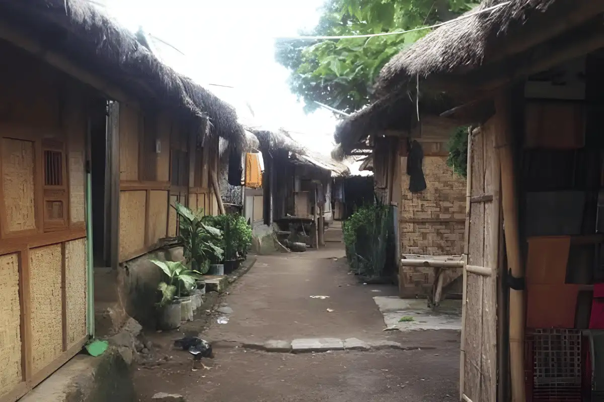 Rumah warga di Desa Montong Gading. 