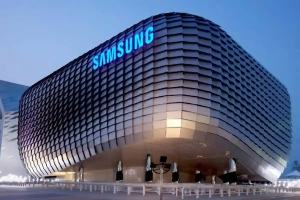 kantor Samsung.