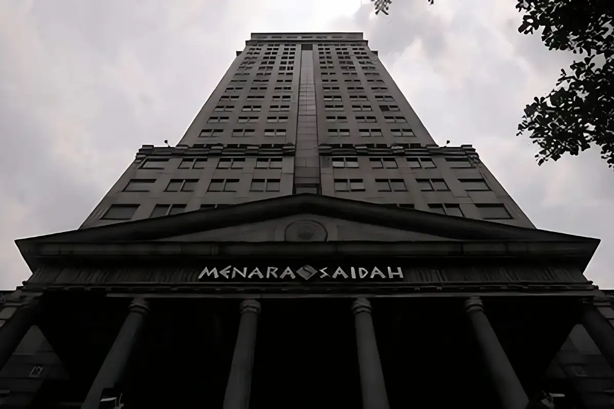  menara saidah dari bawah.