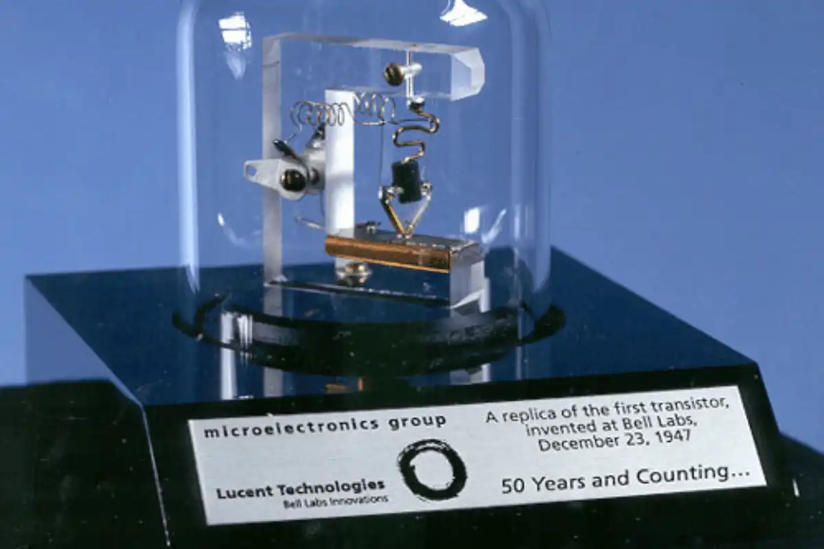 Penemuan Transistor oleh Bell Telephone